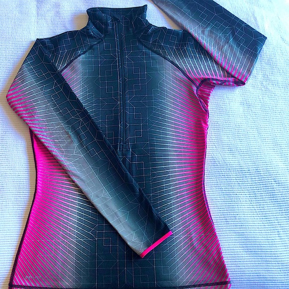 Nike Tops - Trippy Nike Pro Quarter Zip Long Sleeve Size Medium